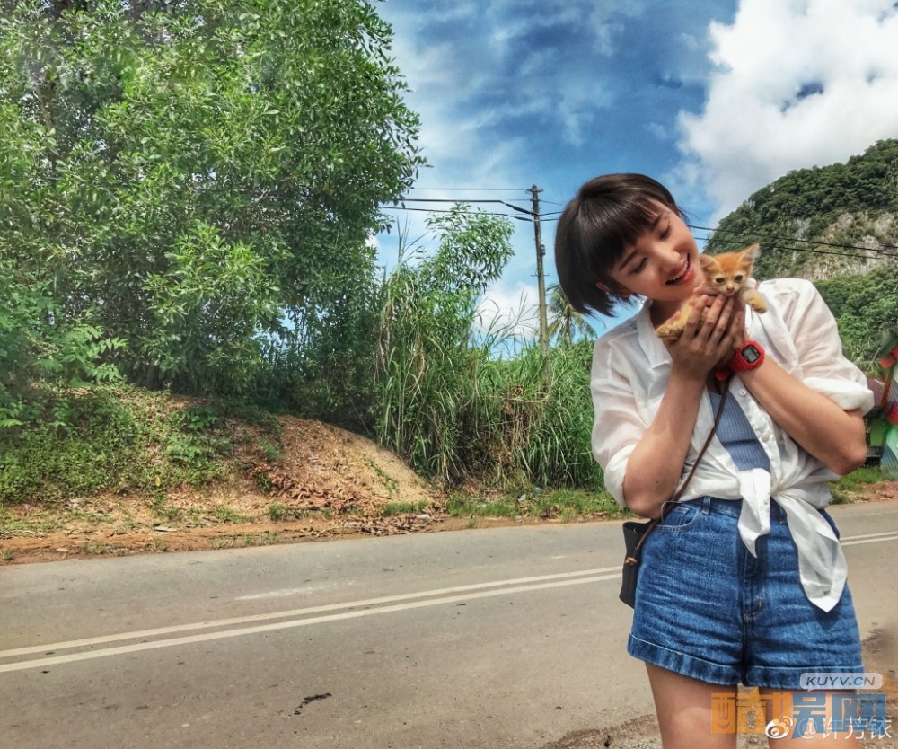 那年花开月正圆中春杏是谁演的？那年花开月正圆中春杏扮演者许芳铱个人资料、写真、生活照欣赏