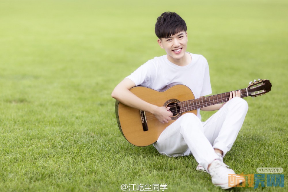 江屹尘青春写真