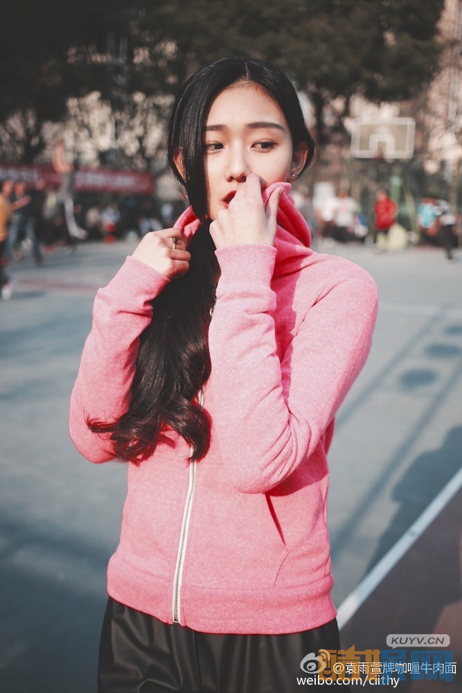 袁雨萱街拍写真