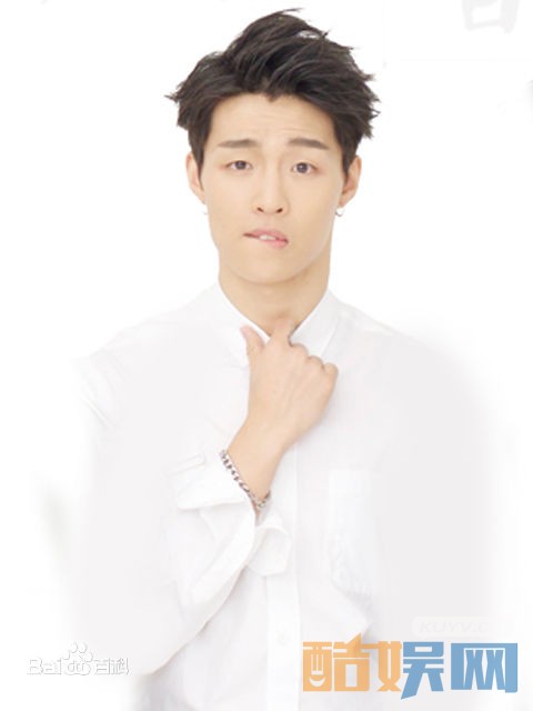 陈泽希白衣少年写真