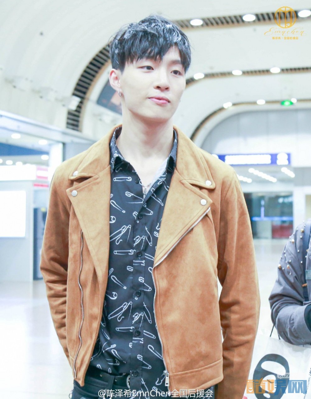 陈泽希机场照写真