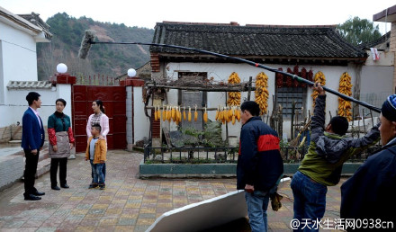 苦乐村官片场照