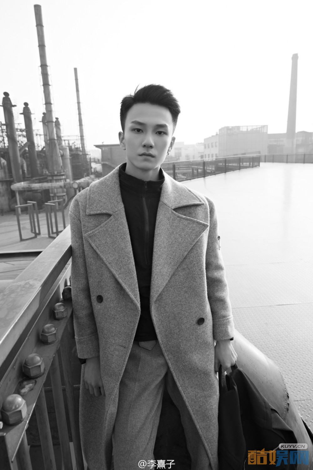 李熹子炫酷写真