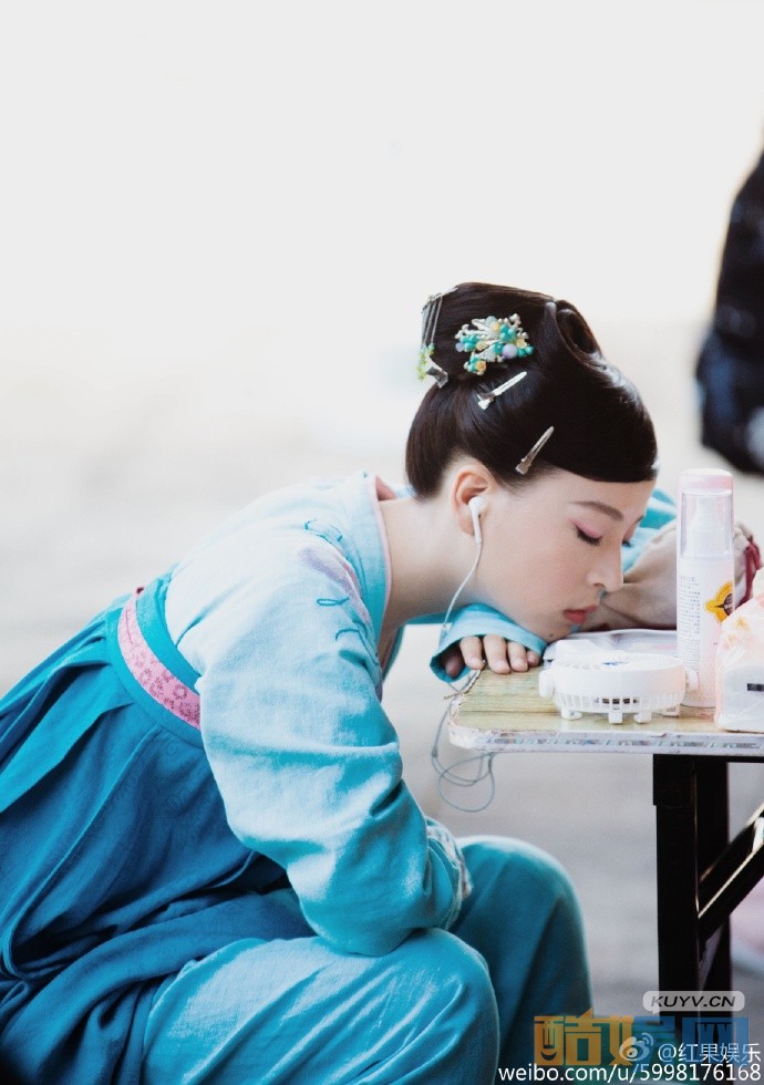 宋楠惜片场照写真