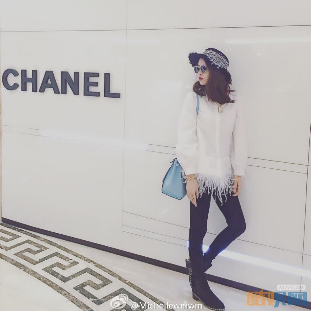 王若雪街拍写真