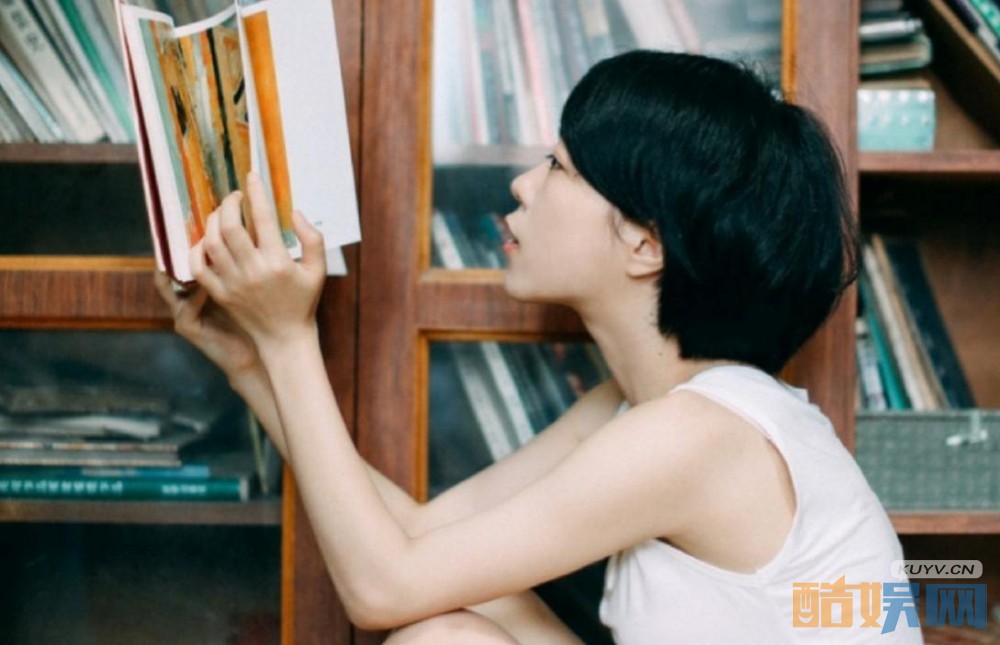 电视剧网剧致我们单纯的小美好陈小希是谁扮演的？电视剧网剧致我们单纯的小美好陈小希扮演者沈月个人资料、写真、生活照欣赏