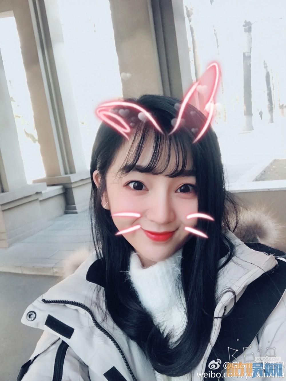 张艺馨可爱自拍写真