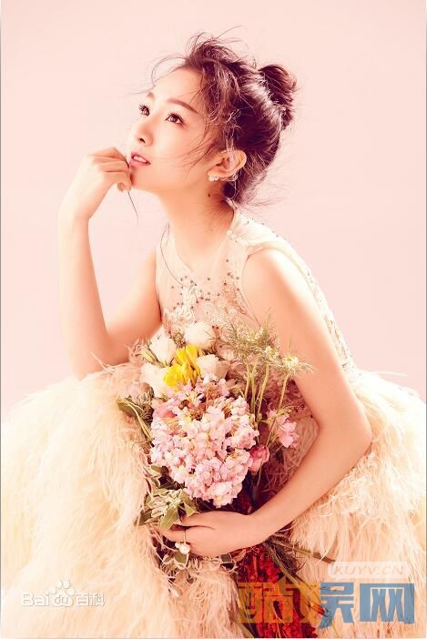 张艺馨优雅写真