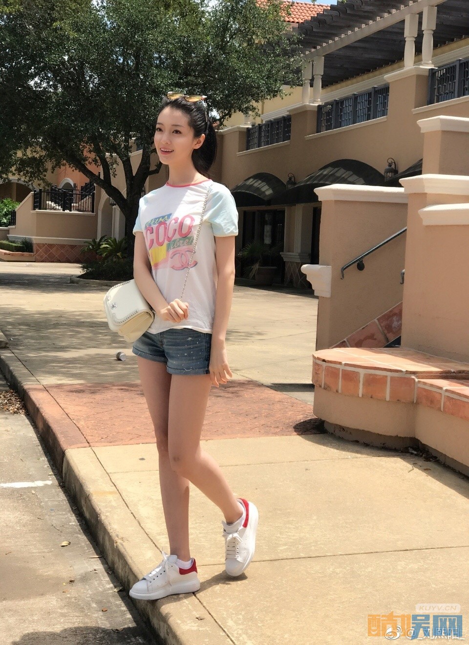 刘熙阳街拍写真