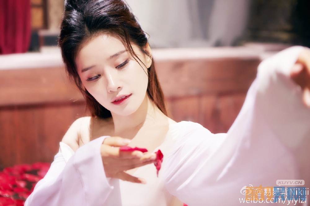 易易紫个资料易易紫演绎经历