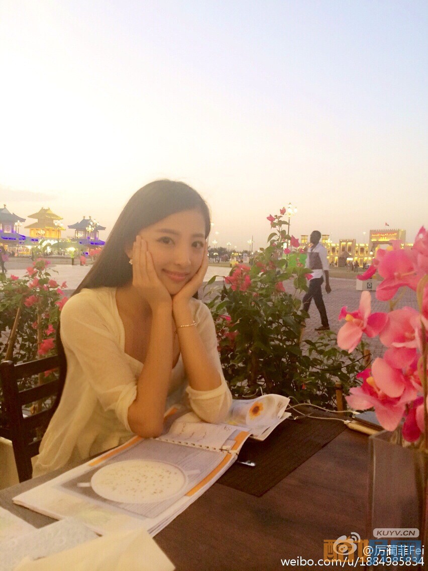 厉蔺菲生活照写真