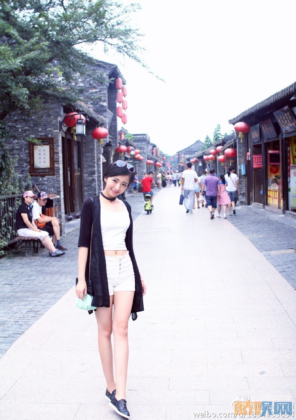 厉蔺菲街拍写真