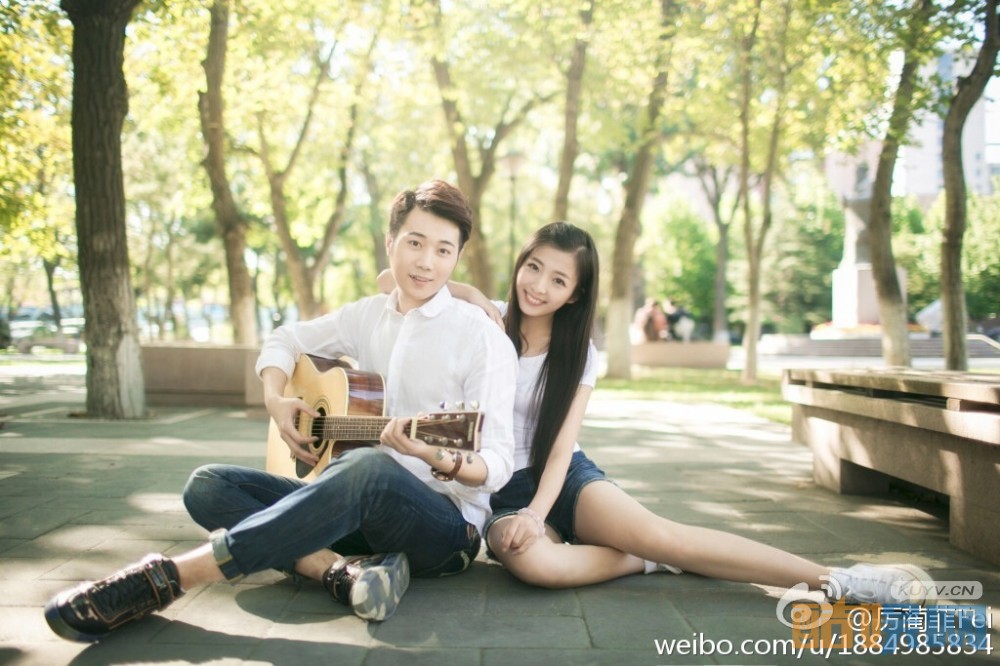 厉蔺菲校园写真