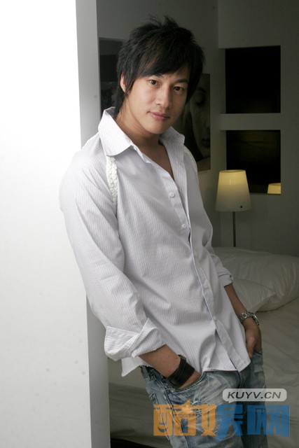 何润东白衣少年写真