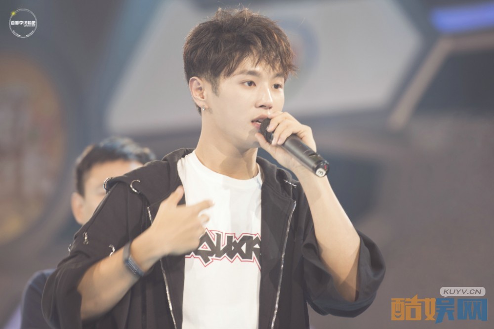 李汶翰参加活动照写真