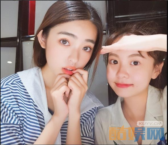 张鹤怡好友合照写真