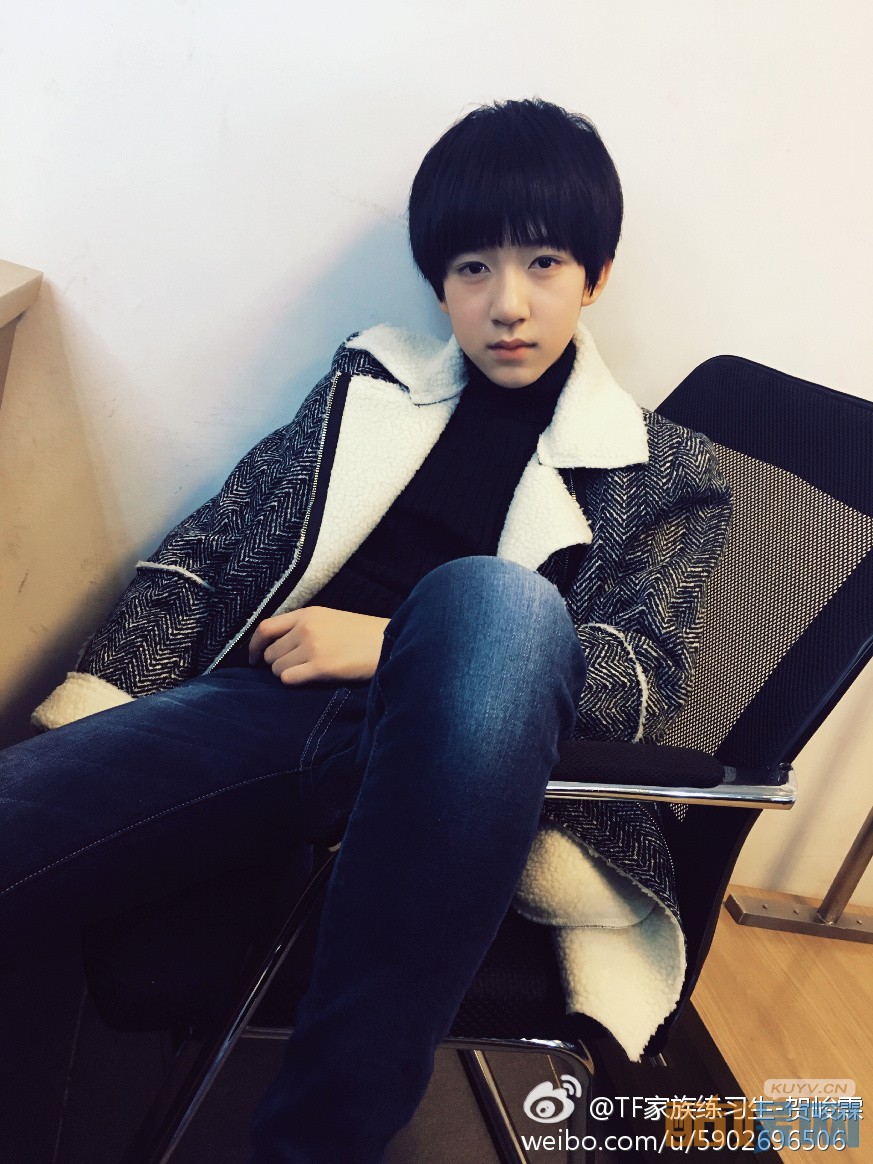 贺峻霖生活照写真