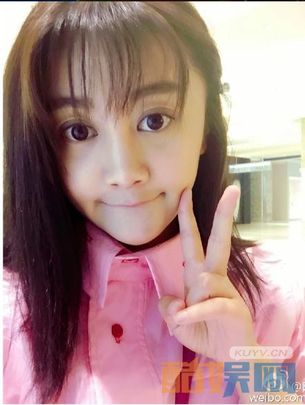 陆骏瑶可爱写真