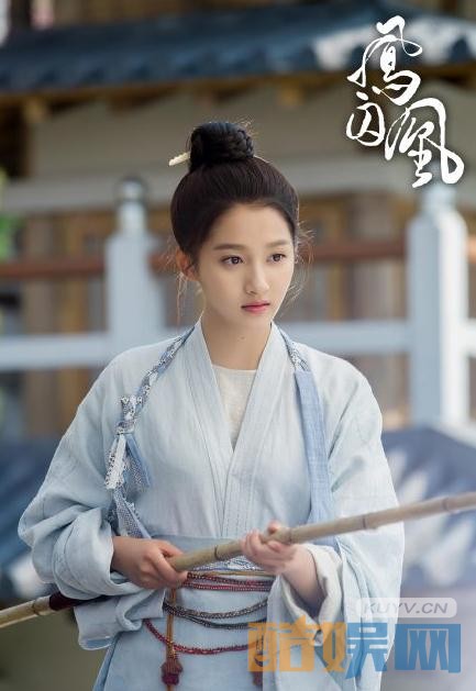 凤囚凰天如镜是谁？天如镜喜欢刘楚玉吗？