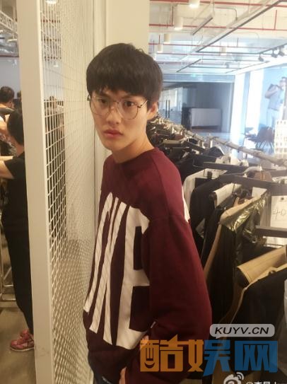 李辰生活照写真