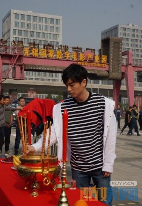 一场遇见爱情的旅行片场照