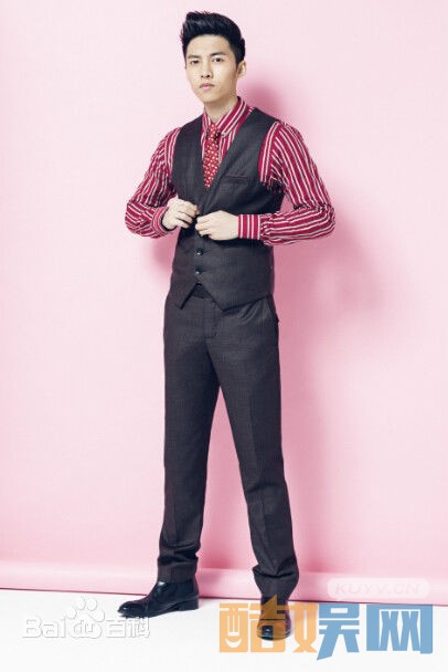 卜康西装绅士写真