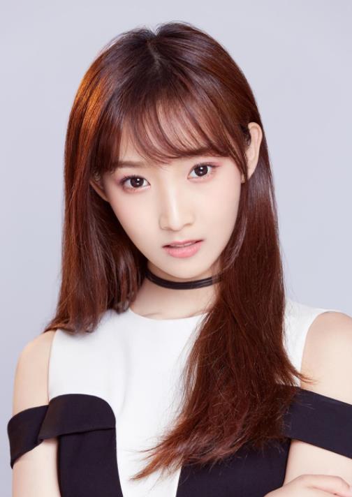 高颖浠气质写真