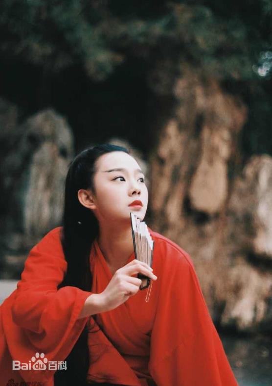 鲁照华古装写真