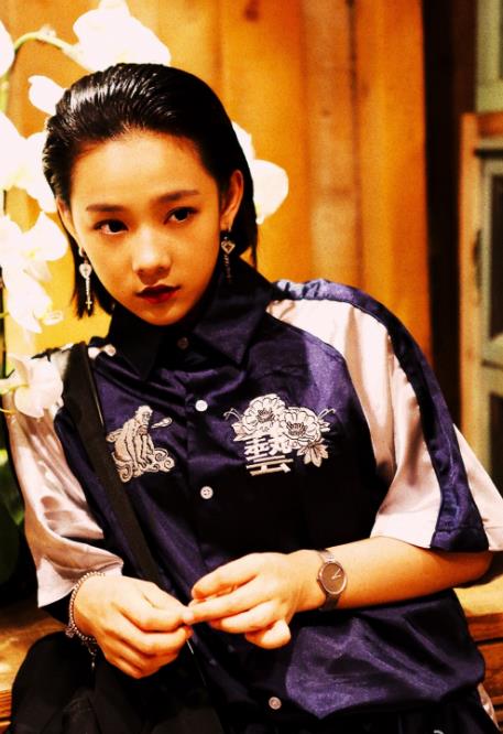 鲁照华帅气大片