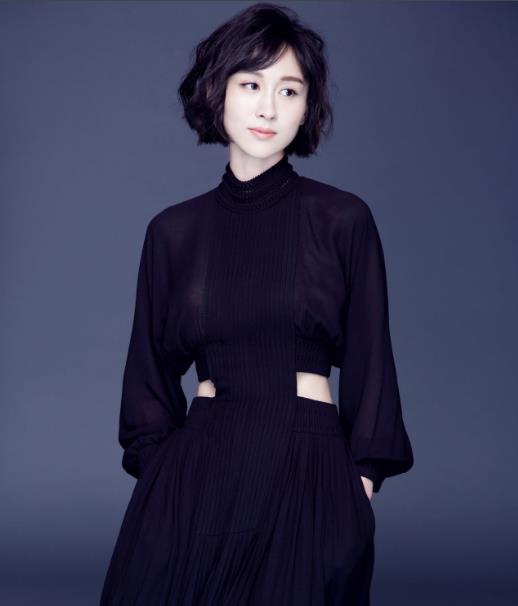 那些年我们正年轻向晴是谁演的？向晴扮演者练束梅个人资料、写真及生活照欣赏
