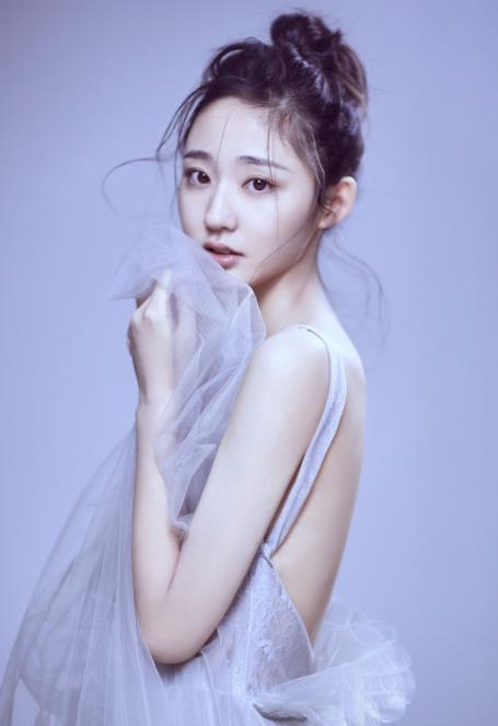 王莫涵艺术写真