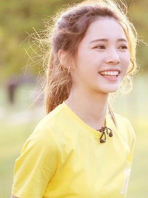 罗奕佳