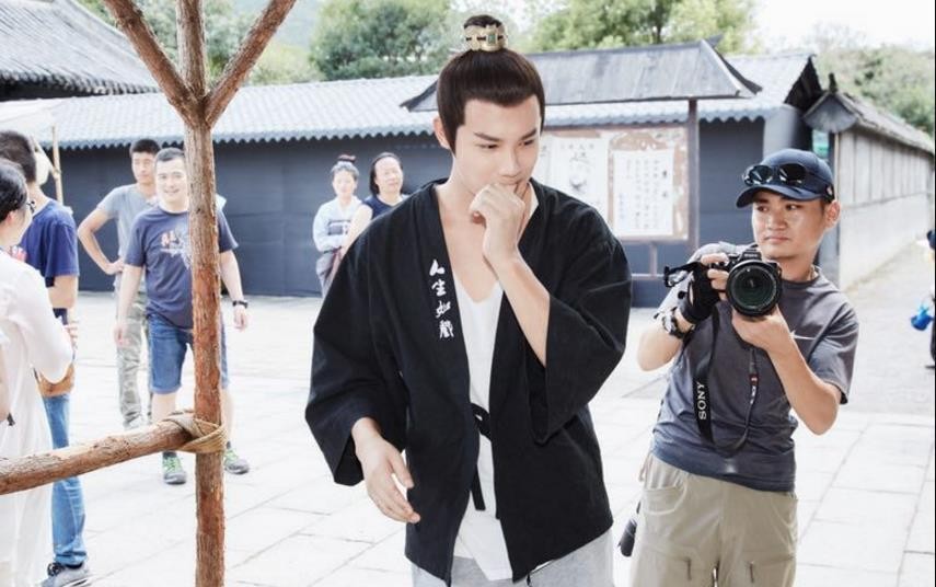 鹤唳华亭片场照