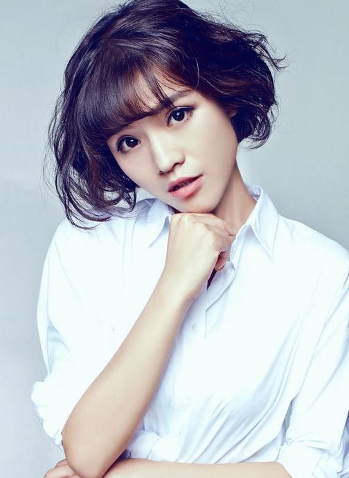 汤斯婷个人资料简介 汤斯婷写真