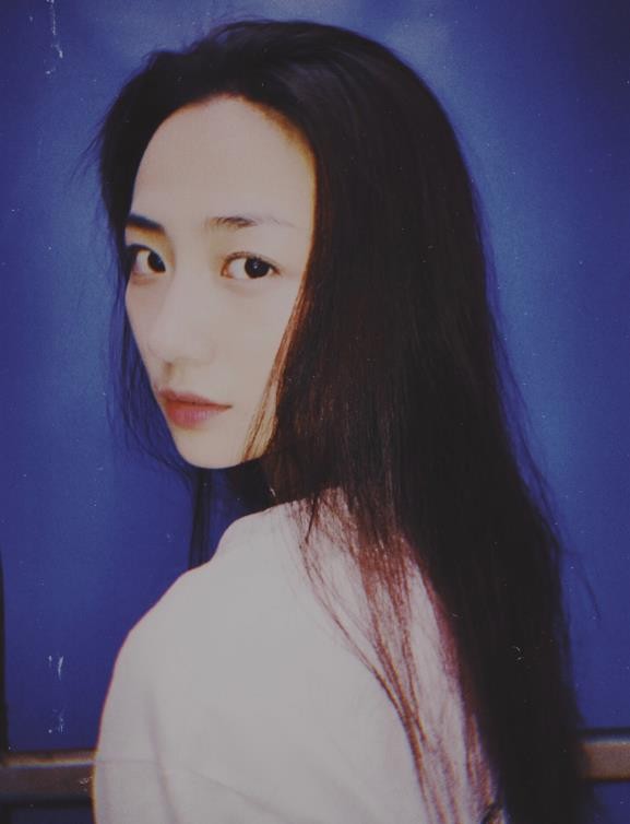 薛昊婧个性大片