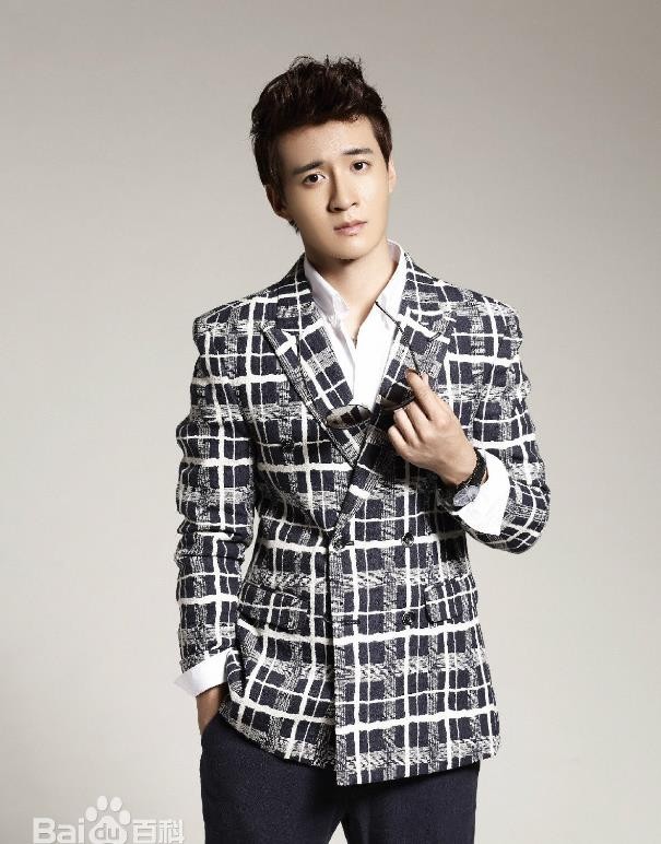 盛冠森帅气写真