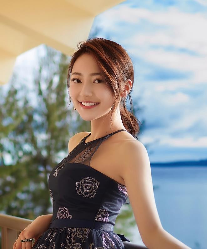 逆流而上的你高蜜是谁饰演的？高蜜饰演者黄梦莹个人资料、写真及生活照欣赏