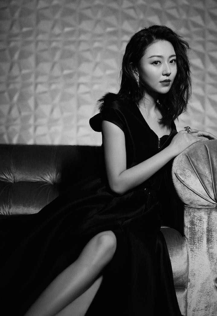 逆流而上的你高蜜是谁饰演的？高蜜饰演者黄梦莹个人资料、写真及生活照欣赏