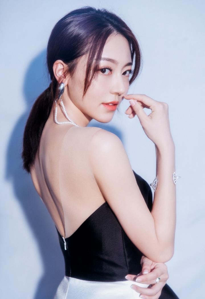 逆流而上的你高蜜是谁饰演的？高蜜饰演者黄梦莹个人资料、写真及生活照欣赏