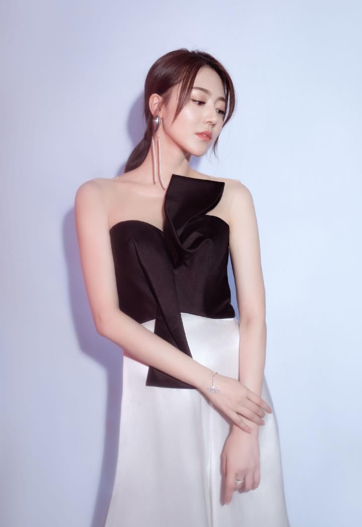 逆流而上的你高蜜是谁饰演的？高蜜饰演者黄梦莹个人资料、写真及生活照欣赏