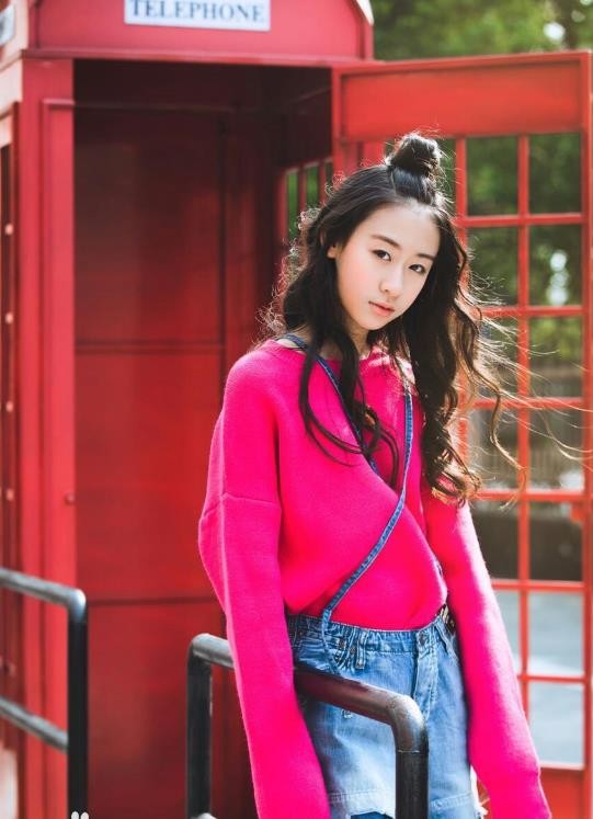 吴雨珏街拍写真