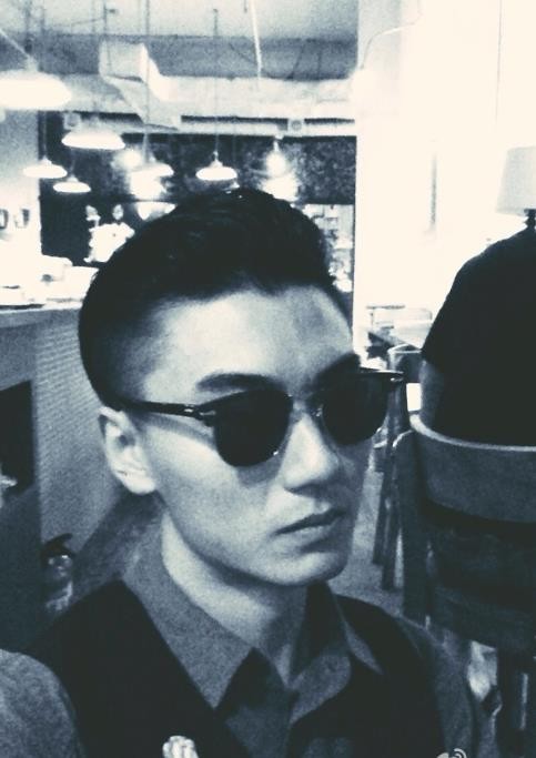老中医高小朴是谁扮演的？老中医高小朴扮演者陈月末个人资料、写真生活照