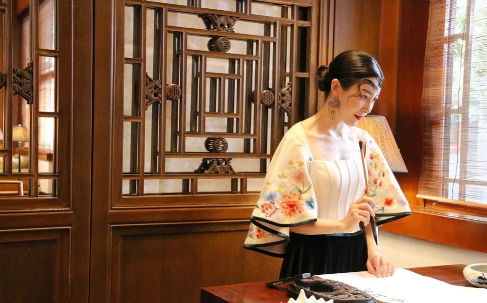 逆流而上的你汪雨是谁饰演的？汪雨扮演者张棪琰个人资料、写真及生活照欣赏
