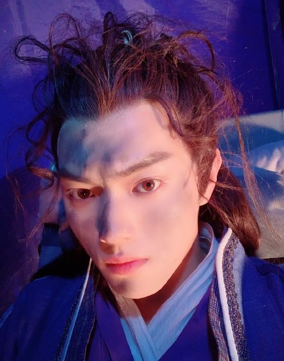 招摇历尘澜是谁饰演的？历尘澜扮演者许凯个人资料、写真及生活照欣赏