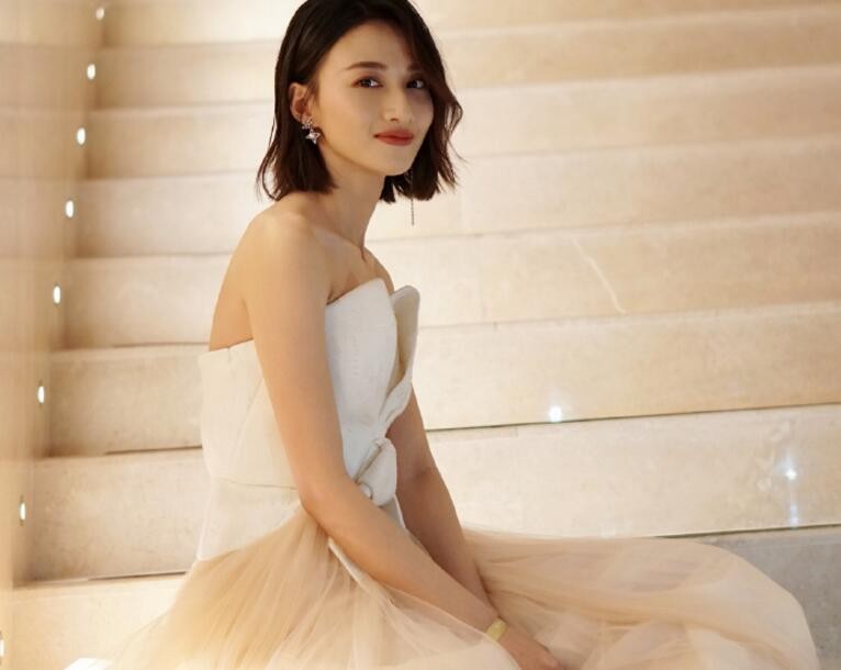 芝麻胡同宝凤是谁扮演的？芝麻胡同宝凤扮演者冯文娟个人资料、写真生活照