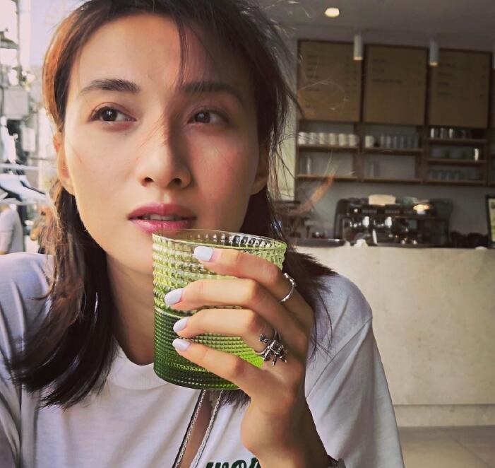 芝麻胡同宝凤是谁扮演的？芝麻胡同宝凤扮演者冯文娟个人资料、写真生活照