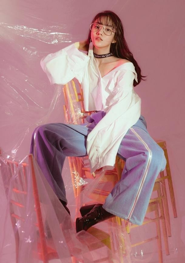 黄金瞳秦萱冰是谁饰演的？秦萱冰扮演者陈泇文个人资料、写真及生活照欣赏