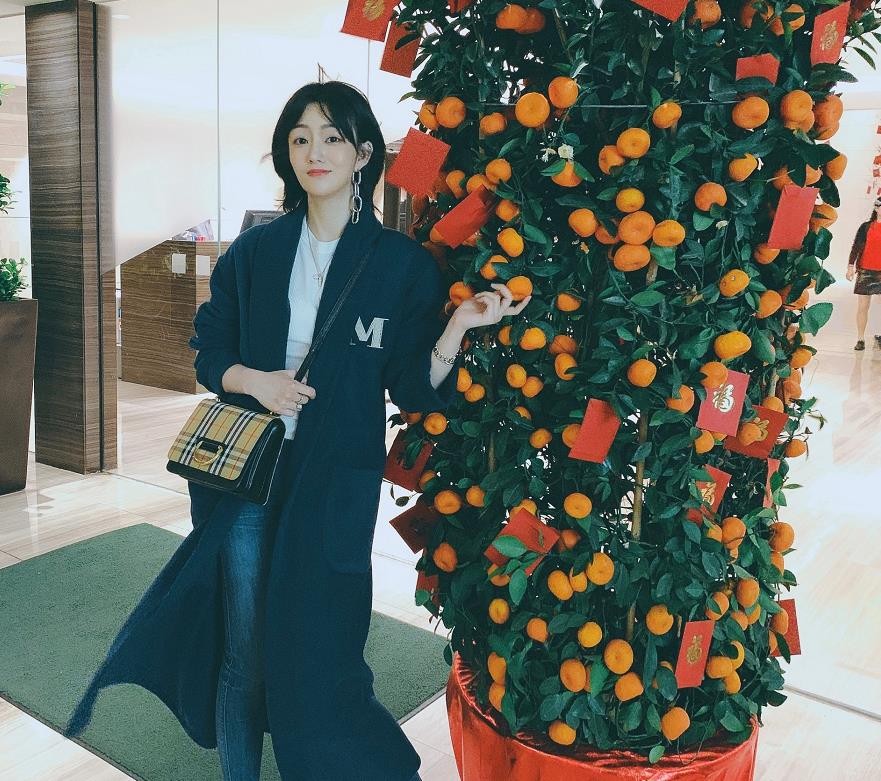 黄金瞳秦萱冰是谁饰演的？秦萱冰扮演者陈泇文个人资料、写真及生活照欣赏