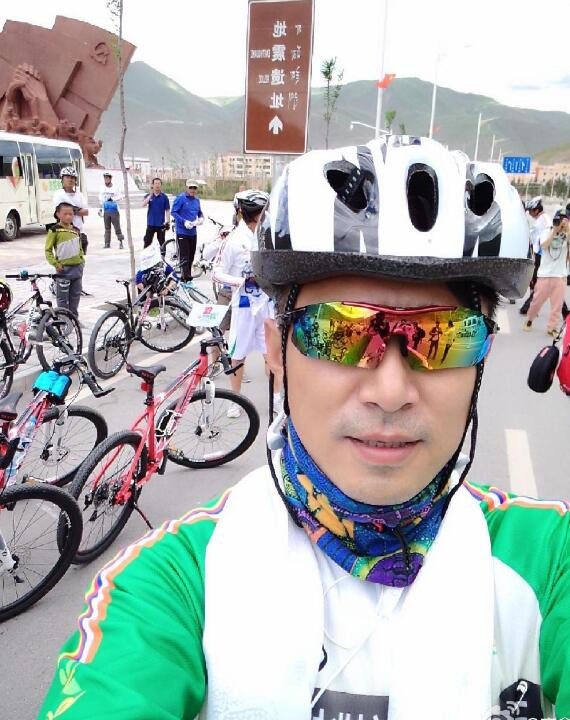 高鑫户外骑行照