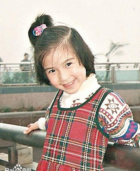 杨颖童年照
